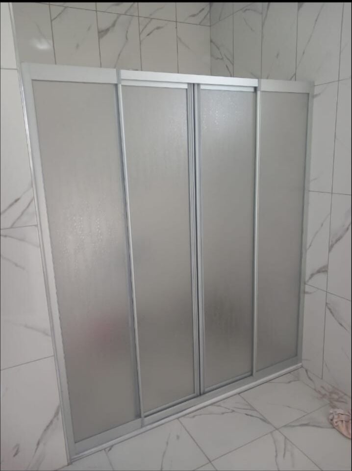 BURSA PARLAK KROM PLEKSİ DUVAR ARASI ALÜMİNYUM MİKA DUŞAKABİN