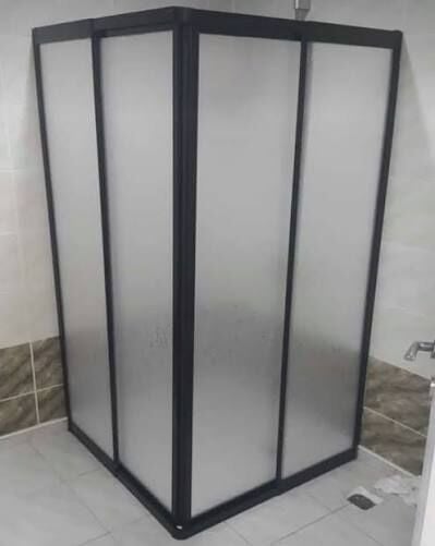 BURSA SİYAH PROFİL ÇİZGİLİ PLEKSİ KÖŞE ALÜMİNYUM MİKA DUŞAKABİN